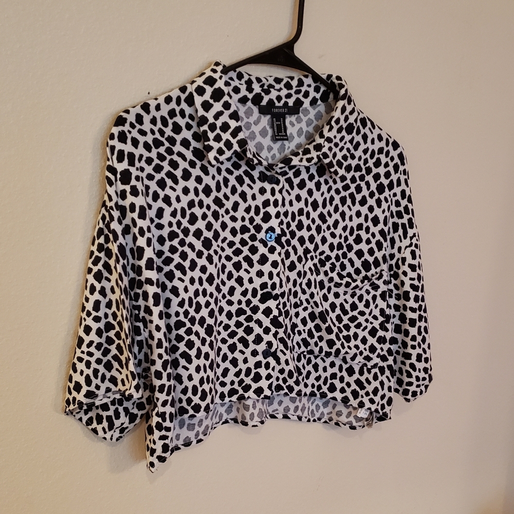 EXCELLENT CONDITION! FOREVER  21 SHORT SLEEVE  TOP - Picture 3 of 4